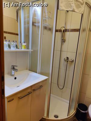 [P20] B&B Kvarner - camera 4 » foto by crismis
 - 
<span class="allrVoted glyphicon glyphicon-heart hidden" id="av1346678"></span>
<a class="m-l-10 hidden" id="sv1346678" onclick="voting_Foto_DelVot(,1346678,27863)" role="button">șterge vot <span class="glyphicon glyphicon-remove"></span></a>
<a id="v91346678" class=" c-red"  onclick="voting_Foto_SetVot(1346678)" role="button"><span class="glyphicon glyphicon-heart-empty"></span> <b>LIKE</b> = Votează poza</a> <img class="hidden"  id="f1346678W9" src="/imagini/loader.gif" border="0" /><span class="AjErrMes hidden" id="e1346678ErM"></span>