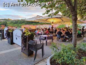 [P05] Terasa cu vedere a restaurantului Kvarner » foto by crismis
 - 
<span class="allrVoted glyphicon glyphicon-heart hidden" id="av1346663"></span>
<a class="m-l-10 hidden" id="sv1346663" onclick="voting_Foto_DelVot(,1346663,27863)" role="button">șterge vot <span class="glyphicon glyphicon-remove"></span></a>
<a id="v91346663" class=" c-red"  onclick="voting_Foto_SetVot(1346663)" role="button"><span class="glyphicon glyphicon-heart-empty"></span> <b>LIKE</b> = Votează poza</a> <img class="hidden"  id="f1346663W9" src="/imagini/loader.gif" border="0" /><span class="AjErrMes hidden" id="e1346663ErM"></span>