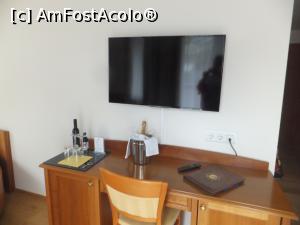 [P04] Masa de birou în care este încorporat și frigiderul » foto by ElenaUlrich
 - 
<span class="allrVoted glyphicon glyphicon-heart hidden" id="av1349545"></span>
<a class="m-l-10 hidden" id="sv1349545" onclick="voting_Foto_DelVot(,1349545,27891)" role="button">șterge vot <span class="glyphicon glyphicon-remove"></span></a>
<a id="v91349545" class=" c-red"  onclick="voting_Foto_SetVot(1349545)" role="button"><span class="glyphicon glyphicon-heart-empty"></span> <b>LIKE</b> = Votează poza</a> <img class="hidden"  id="f1349545W9" src="/imagini/loader.gif" border="0" /><span class="AjErrMes hidden" id="e1349545ErM"></span>