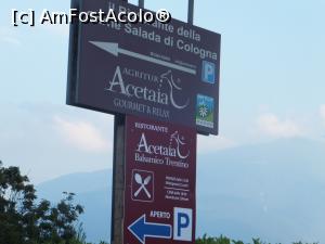 [P01] Panoul de pe șoseaua din fața pensiunii care indică direcția &icirc;n care se află aceasta » foto by ElenaUlrich
 - 
<span class="allrVoted glyphicon glyphicon-heart hidden" id="av1350592"></span>
<a class="m-l-10 hidden" id="sv1350592" onclick="voting_Foto_DelVot(,1350592,27902)" role="button">șterge vot <span class="glyphicon glyphicon-remove"></span></a>
<a id="v91350592" class=" c-red"  onclick="voting_Foto_SetVot(1350592)" role="button"><span class="glyphicon glyphicon-heart-empty"></span> <b>LIKE</b> = Votează poza</a> <img class="hidden"  id="f1350592W9" src="/imagini/loader.gif" border="0" /><span class="AjErrMes hidden" id="e1350592ErM"></span>