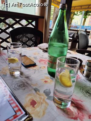 [P05] Pod Lipom - bună-i apa!... » foto by crismis
 - 
<span class="allrVoted glyphicon glyphicon-heart hidden" id="av1350809"></span>
<a class="m-l-10 hidden" id="sv1350809" onclick="voting_Foto_DelVot(,1350809,27908)" role="button">șterge vot <span class="glyphicon glyphicon-remove"></span></a>
<a id="v91350809" class=" c-red"  onclick="voting_Foto_SetVot(1350809)" role="button"><span class="glyphicon glyphicon-heart-empty"></span> <b>LIKE</b> = Votează poza</a> <img class="hidden"  id="f1350809W9" src="/imagini/loader.gif" border="0" /><span class="AjErrMes hidden" id="e1350809ErM"></span>