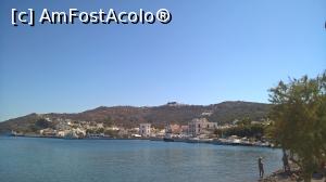 [P77] Portul din Skala, văzut de departe, din stânga.  » foto by maryka
 - 
<span class="allrVoted glyphicon glyphicon-heart hidden" id="av948121"></span>
<a class="m-l-10 hidden" id="sv948121" onclick="voting_Foto_DelVot(,948121,27937)" role="button">șterge vot <span class="glyphicon glyphicon-remove"></span></a>
<a id="v9948121" class=" c-red"  onclick="voting_Foto_SetVot(948121)" role="button"><span class="glyphicon glyphicon-heart-empty"></span> <b>LIKE</b> = Votează poza</a> <img class="hidden"  id="f948121W9" src="/imagini/loader.gif" border="0" /><span class="AjErrMes hidden" id="e948121ErM"></span>