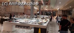 [P37] 37. Oferte de mâncare pe toată suprafața restaurantului principal, Palmeira. În spate erau sălile de mese. » foto by doinafil
 - 
<span class="allrVoted glyphicon glyphicon-heart hidden" id="av1354822"></span>
<a class="m-l-10 hidden" id="sv1354822" onclick="voting_Foto_DelVot(,1354822,27949)" role="button">șterge vot <span class="glyphicon glyphicon-remove"></span></a>
<a id="v91354822" class=" c-red"  onclick="voting_Foto_SetVot(1354822)" role="button"><span class="glyphicon glyphicon-heart-empty"></span> <b>LIKE</b> = Votează poza</a> <img class="hidden"  id="f1354822W9" src="/imagini/loader.gif" border="0" /><span class="AjErrMes hidden" id="e1354822ErM"></span>