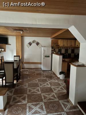 [P02] Bucataria mare si utilata » foto by Trank
 - 
<span class="allrVoted glyphicon glyphicon-heart hidden" id="av1357110"></span>
<a class="m-l-10 hidden" id="sv1357110" onclick="voting_Foto_DelVot(,1357110,27962)" role="button">șterge vot <span class="glyphicon glyphicon-remove"></span></a>
<a id="v91357110" class=" c-red"  onclick="voting_Foto_SetVot(1357110)" role="button"><span class="glyphicon glyphicon-heart-empty"></span> <b>LIKE</b> = Votează poza</a> <img class="hidden"  id="f1357110W9" src="/imagini/loader.gif" border="0" /><span class="AjErrMes hidden" id="e1357110ErM"></span>