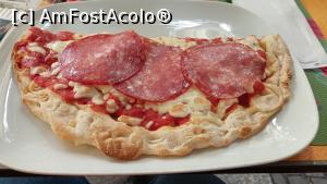 [P43] Fuoriporta Caffe - pizza » foto by Carmen Ion
 - 
<span class="allrVoted glyphicon glyphicon-heart hidden" id="av1374538"></span>
<a class="m-l-10 hidden" id="sv1374538" onclick="voting_Foto_DelVot(,1374538,27983)" role="button">șterge vot <span class="glyphicon glyphicon-remove"></span></a>
<a id="v91374538" class=" c-red"  onclick="voting_Foto_SetVot(1374538)" role="button"><span class="glyphicon glyphicon-heart-empty"></span> <b>LIKE</b> = Votează poza</a> <img class="hidden"  id="f1374538W9" src="/imagini/loader.gif" border="0" /><span class="AjErrMes hidden" id="e1374538ErM"></span>