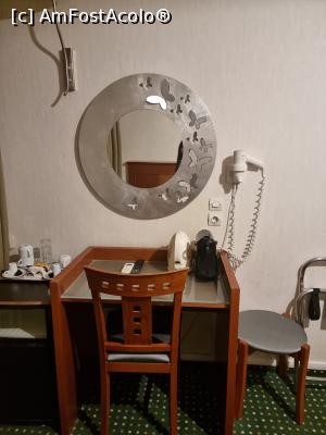 [P05] camera de hotel » foto by robert
 - 
<span class="allrVoted glyphicon glyphicon-heart hidden" id="av1360288"></span>
<a class="m-l-10 hidden" id="sv1360288" onclick="voting_Foto_DelVot(,1360288,27991)" role="button">șterge vot <span class="glyphicon glyphicon-remove"></span></a>
<a id="v91360288" class=" c-red"  onclick="voting_Foto_SetVot(1360288)" role="button"><span class="glyphicon glyphicon-heart-empty"></span> <b>LIKE</b> = Votează poza</a> <img class="hidden"  id="f1360288W9" src="/imagini/loader.gif" border="0" /><span class="AjErrMes hidden" id="e1360288ErM"></span>
