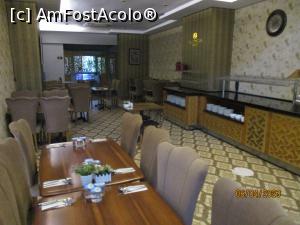 [P04] Sala (sălița) de mese. » foto by puiutea
 - 
<span class="allrVoted glyphicon glyphicon-heart hidden" id="av1360420"></span>
<a class="m-l-10 hidden" id="sv1360420" onclick="voting_Foto_DelVot(,1360420,27995)" role="button">șterge vot <span class="glyphicon glyphicon-remove"></span></a>
<a id="v91360420" class=" c-red"  onclick="voting_Foto_SetVot(1360420)" role="button"><span class="glyphicon glyphicon-heart-empty"></span> <b>LIKE</b> = Votează poza</a> <img class="hidden"  id="f1360420W9" src="/imagini/loader.gif" border="0" /><span class="AjErrMes hidden" id="e1360420ErM"></span>