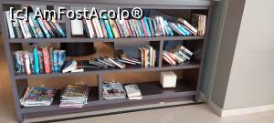 [P142] 8. Există aici și o mică bibliotecă. » foto by msnd
 - 
<span class="allrVoted glyphicon glyphicon-heart hidden" id="av1363668"></span>
<a class="m-l-10 hidden" id="sv1363668" onclick="voting_Foto_DelVot(,1363668,28017)" role="button">șterge vot <span class="glyphicon glyphicon-remove"></span></a>
<a id="v91363668" class=" c-red"  onclick="voting_Foto_SetVot(1363668)" role="button"><span class="glyphicon glyphicon-heart-empty"></span> <b>LIKE</b> = Votează poza</a> <img class="hidden"  id="f1363668W9" src="/imagini/loader.gif" border="0" /><span class="AjErrMes hidden" id="e1363668ErM"></span>