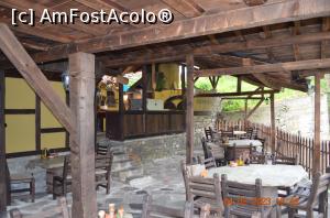 [P18] Terasa acoperita a restaurantului » foto by fregata
 - 
<span class="allrVoted glyphicon glyphicon-heart hidden" id="av1364020"></span>
<a class="m-l-10 hidden" id="sv1364020" onclick="voting_Foto_DelVot(,1364020,28023)" role="button">șterge vot <span class="glyphicon glyphicon-remove"></span></a>
<a id="v91364020" class=" c-red"  onclick="voting_Foto_SetVot(1364020)" role="button"><span class="glyphicon glyphicon-heart-empty"></span> <b>LIKE</b> = Votează poza</a> <img class="hidden"  id="f1364020W9" src="/imagini/loader.gif" border="0" /><span class="AjErrMes hidden" id="e1364020ErM"></span>