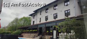 [P26] Hotelul vazut de la picina interioara » foto by fregata
 - 
<span class="allrVoted glyphicon glyphicon-heart hidden" id="av1364325"></span>
<a class="m-l-10 hidden" id="sv1364325" onclick="voting_Foto_DelVot(,1364325,28026)" role="button">șterge vot <span class="glyphicon glyphicon-remove"></span></a>
<a id="v91364325" class=" c-red"  onclick="voting_Foto_SetVot(1364325)" role="button"><span class="glyphicon glyphicon-heart-empty"></span> <b>LIKE</b> = Votează poza</a> <img class="hidden"  id="f1364325W9" src="/imagini/loader.gif" border="0" /><span class="AjErrMes hidden" id="e1364325ErM"></span>