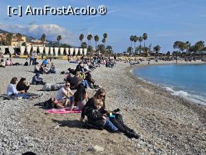 [P11] Turisti, localnici la malul marii » foto by Opelantara
 - 
<span class="allrVoted glyphicon glyphicon-heart hidden" id="av1473234"></span>
<a class="m-l-10 hidden" id="sv1473234" onclick="voting_Foto_DelVot(,1473234,28037)" role="button">șterge vot <span class="glyphicon glyphicon-remove"></span></a>
<a id="v91473234" class=" c-red"  onclick="voting_Foto_SetVot(1473234)" role="button"><span class="glyphicon glyphicon-heart-empty"></span> <b>LIKE</b> = Votează poza</a> <img class="hidden"  id="f1473234W9" src="/imagini/loader.gif" border="0" /><span class="AjErrMes hidden" id="e1473234ErM"></span>