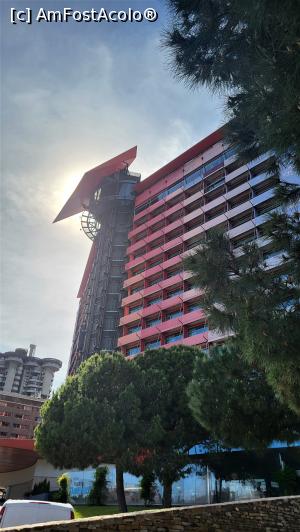 [P41] Hotel Puerta America - vedere din parcul de lângă » foto by k-lator
 - 
<span class="allrVoted glyphicon glyphicon-heart hidden" id="av1366284"></span>
<a class="m-l-10 hidden" id="sv1366284" onclick="voting_Foto_DelVot(,1366284,28044)" role="button">șterge vot <span class="glyphicon glyphicon-remove"></span></a>
<a id="v91366284" class=" c-red"  onclick="voting_Foto_SetVot(1366284)" role="button"><span class="glyphicon glyphicon-heart-empty"></span> <b>LIKE</b> = Votează poza</a> <img class="hidden"  id="f1366284W9" src="/imagini/loader.gif" border="0" /><span class="AjErrMes hidden" id="e1366284ErM"></span>