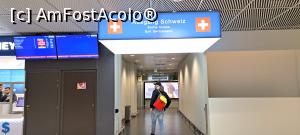 [P03] În EuroAirport Basel-Mulhouse-Freiburg, ieşirea spre Elveţia » foto by irinad
 - 
<span class="allrVoted glyphicon glyphicon-heart hidden" id="av1366682"></span>
<a class="m-l-10 hidden" id="sv1366682" onclick="voting_Foto_DelVot(,1366682,28048)" role="button">șterge vot <span class="glyphicon glyphicon-remove"></span></a>
<a id="v91366682" class=" c-red"  onclick="voting_Foto_SetVot(1366682)" role="button"><span class="glyphicon glyphicon-heart-empty"></span> <b>LIKE</b> = Votează poza</a> <img class="hidden"  id="f1366682W9" src="/imagini/loader.gif" border="0" /><span class="AjErrMes hidden" id="e1366682ErM"></span>
