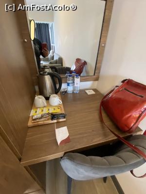 [P15] ND Suite Hotel Edirne - setul de preparare a ceaiului şi cafelei » foto by nicole33
 - 
<span class="allrVoted glyphicon glyphicon-heart hidden" id="av1371271"></span>
<a class="m-l-10 hidden" id="sv1371271" onclick="voting_Foto_DelVot(,1371271,28085)" role="button">șterge vot <span class="glyphicon glyphicon-remove"></span></a>
<a id="v91371271" class=" c-red"  onclick="voting_Foto_SetVot(1371271)" role="button"><span class="glyphicon glyphicon-heart-empty"></span> <b>LIKE</b> = Votează poza</a> <img class="hidden"  id="f1371271W9" src="/imagini/loader.gif" border="0" /><span class="AjErrMes hidden" id="e1371271ErM"></span>