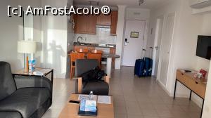 [P07] Livingul apartamentului si minichicineta » foto by cryangel
 - 
<span class="allrVoted glyphicon glyphicon-heart hidden" id="av1374831"></span>
<a class="m-l-10 hidden" id="sv1374831" onclick="voting_Foto_DelVot(,1374831,28120)" role="button">șterge vot <span class="glyphicon glyphicon-remove"></span></a>
<a id="v91374831" class=" c-red"  onclick="voting_Foto_SetVot(1374831)" role="button"><span class="glyphicon glyphicon-heart-empty"></span> <b>LIKE</b> = Votează poza</a> <img class="hidden"  id="f1374831W9" src="/imagini/loader.gif" border="0" /><span class="AjErrMes hidden" id="e1374831ErM"></span>