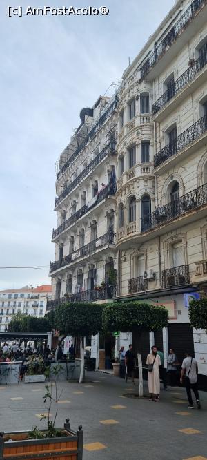 [P38] cartierul francez » foto by robert
 - 
<span class="allrVoted glyphicon glyphicon-heart hidden" id="av1375999"></span>
<a class="m-l-10 hidden" id="sv1375999" onclick="voting_Foto_DelVot(,1375999,28131)" role="button">șterge vot <span class="glyphicon glyphicon-remove"></span></a>
<a id="v91375999" class=" c-red"  onclick="voting_Foto_SetVot(1375999)" role="button"><span class="glyphicon glyphicon-heart-empty"></span> <b>LIKE</b> = Votează poza</a> <img class="hidden"  id="f1375999W9" src="/imagini/loader.gif" border="0" /><span class="AjErrMes hidden" id="e1375999ErM"></span>