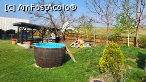 [P60] Conacul Vinalia - ciubăr și foișor » foto by k-lator
 - 
<span class="allrVoted glyphicon glyphicon-heart hidden" id="av1377085"></span>
<a class="m-l-10 hidden" id="sv1377085" onclick="voting_Foto_DelVot(,1377085,28142)" role="button">șterge vot <span class="glyphicon glyphicon-remove"></span></a>
<a id="v91377085" class=" c-red"  onclick="voting_Foto_SetVot(1377085)" role="button"><span class="glyphicon glyphicon-heart-empty"></span> <b>LIKE</b> = Votează poza</a> <img class="hidden"  id="f1377085W9" src="/imagini/loader.gif" border="0" /><span class="AjErrMes hidden" id="e1377085ErM"></span>