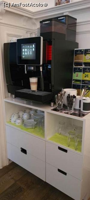 [P09] zona de ceai+cafea la mic dejun » foto by Chloe <span class="label label-default labelC_thin small">NEVOTABILĂ</span>