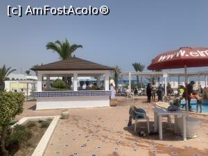 [P28] Barul de la piscină,aici e doar suc,apă și cafea » foto by AZE
 - 
<span class="allrVoted glyphicon glyphicon-heart hidden" id="av1378908"></span>
<a class="m-l-10 hidden" id="sv1378908" onclick="voting_Foto_DelVot(,1378908,28160)" role="button">șterge vot <span class="glyphicon glyphicon-remove"></span></a>
<a id="v91378908" class=" c-red"  onclick="voting_Foto_SetVot(1378908)" role="button"><span class="glyphicon glyphicon-heart-empty"></span> <b>LIKE</b> = Votează poza</a> <img class="hidden"  id="f1378908W9" src="/imagini/loader.gif" border="0" /><span class="AjErrMes hidden" id="e1378908ErM"></span>