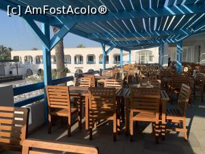 [P41] Restaurant,terasa spre curte cu vedere parțială spre mare » foto by AZE
 - 
<span class="allrVoted glyphicon glyphicon-heart hidden" id="av1378921"></span>
<a class="m-l-10 hidden" id="sv1378921" onclick="voting_Foto_DelVot(,1378921,28160)" role="button">șterge vot <span class="glyphicon glyphicon-remove"></span></a>
<a id="v91378921" class=" c-red"  onclick="voting_Foto_SetVot(1378921)" role="button"><span class="glyphicon glyphicon-heart-empty"></span> <b>LIKE</b> = Votează poza</a> <img class="hidden"  id="f1378921W9" src="/imagini/loader.gif" border="0" /><span class="AjErrMes hidden" id="e1378921ErM"></span>