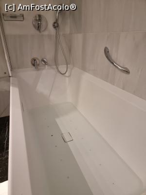 [P35] prin apartamentul prezidențial » foto by robert
 - 
<span class="allrVoted glyphicon glyphicon-heart hidden" id="av1379648"></span>
<a class="m-l-10 hidden" id="sv1379648" onclick="voting_Foto_DelVot(,1379648,28166)" role="button">șterge vot <span class="glyphicon glyphicon-remove"></span></a>
<a id="v91379648" class=" c-red"  onclick="voting_Foto_SetVot(1379648)" role="button"><span class="glyphicon glyphicon-heart-empty"></span> <b>LIKE</b> = Votează poza</a> <img class="hidden"  id="f1379648W9" src="/imagini/loader.gif" border="0" /><span class="AjErrMes hidden" id="e1379648ErM"></span>