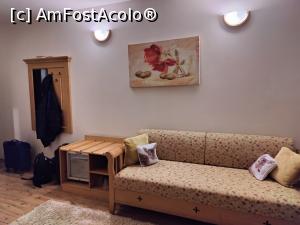 [P10] Villa Siana - camera 10 » foto by crismis
 - 
<span class="allrVoted glyphicon glyphicon-heart hidden" id="av1383273"></span>
<a class="m-l-10 hidden" id="sv1383273" onclick="voting_Foto_DelVot(,1383273,28199)" role="button">șterge vot <span class="glyphicon glyphicon-remove"></span></a>
<a id="v91383273" class=" c-red"  onclick="voting_Foto_SetVot(1383273)" role="button"><span class="glyphicon glyphicon-heart-empty"></span> <b>LIKE</b> = Votează poza</a> <img class="hidden"  id="f1383273W9" src="/imagini/loader.gif" border="0" /><span class="AjErrMes hidden" id="e1383273ErM"></span>
