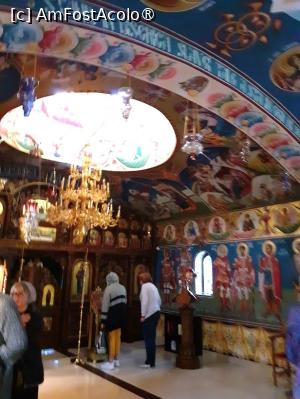 [P16] Manastirea Pantocrator- interior biserica nouă » foto by Michi
 - 
<span class="allrVoted glyphicon glyphicon-heart hidden" id="av1414019"></span>
<a class="m-l-10 hidden" id="sv1414019" onclick="voting_Foto_DelVot(,1414019,28210)" role="button">șterge vot <span class="glyphicon glyphicon-remove"></span></a>
<a id="v91414019" class=" c-red"  onclick="voting_Foto_SetVot(1414019)" role="button"><span class="glyphicon glyphicon-heart-empty"></span> <b>LIKE</b> = Votează poza</a> <img class="hidden"  id="f1414019W9" src="/imagini/loader.gif" border="0" /><span class="AjErrMes hidden" id="e1414019ErM"></span>
