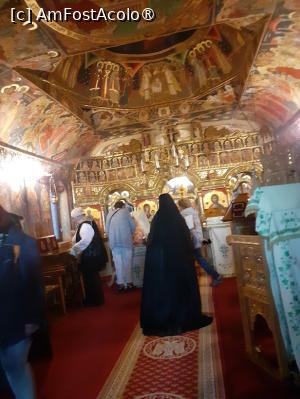 [P35] Manastirea Drăgăneşti- Vlasca,interior biserică » foto by Michi
 - 
<span class="allrVoted glyphicon glyphicon-heart hidden" id="av1414038"></span>
<a class="m-l-10 hidden" id="sv1414038" onclick="voting_Foto_DelVot(,1414038,28210)" role="button">șterge vot <span class="glyphicon glyphicon-remove"></span></a>
<a id="v91414038" class=" c-red"  onclick="voting_Foto_SetVot(1414038)" role="button"><span class="glyphicon glyphicon-heart-empty"></span> <b>LIKE</b> = Votează poza</a> <img class="hidden"  id="f1414038W9" src="/imagini/loader.gif" border="0" /><span class="AjErrMes hidden" id="e1414038ErM"></span>