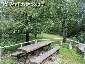 [P37] Pensiunea "Casa Bunicului" - prin curte » foto by mishu
 - 
<span class="allrVoted glyphicon glyphicon-heart hidden" id="av1386473"></span>
<a class="m-l-10 hidden" id="sv1386473" onclick="voting_Foto_DelVot(,1386473,28224)" role="button">șterge vot <span class="glyphicon glyphicon-remove"></span></a>
<a id="v91386473" class=" c-red"  onclick="voting_Foto_SetVot(1386473)" role="button"><span class="glyphicon glyphicon-heart-empty"></span> <b>LIKE</b> = Votează poza</a> <img class="hidden"  id="f1386473W9" src="/imagini/loader.gif" border="0" /><span class="AjErrMes hidden" id="e1386473ErM"></span>