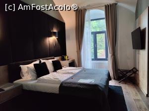 [P20] Haller Boutique; suită cu balcon » foto by crismis
 - 
<span class="allrVoted glyphicon glyphicon-heart hidden" id="av1386791"></span>
<a class="m-l-10 hidden" id="sv1386791" onclick="voting_Foto_DelVot(,1386791,28226)" role="button">șterge vot <span class="glyphicon glyphicon-remove"></span></a>
<a id="v91386791" class=" c-red"  onclick="voting_Foto_SetVot(1386791)" role="button"><span class="glyphicon glyphicon-heart-empty"></span> <b>LIKE</b> = Votează poza</a> <img class="hidden"  id="f1386791W9" src="/imagini/loader.gif" border="0" /><span class="AjErrMes hidden" id="e1386791ErM"></span>