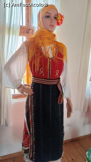 [P20] Costum popular. » foto by tata123 🔱
 - 
<span class="allrVoted glyphicon glyphicon-heart hidden" id="av1386431"></span>
<a class="m-l-10 hidden" id="sv1386431" onclick="voting_Foto_DelVot(,1386431,28231)" role="button">șterge vot <span class="glyphicon glyphicon-remove"></span></a>
<a id="v91386431" class=" c-red"  onclick="voting_Foto_SetVot(1386431)" role="button"><span class="glyphicon glyphicon-heart-empty"></span> <b>LIKE</b> = Votează poza</a> <img class="hidden"  id="f1386431W9" src="/imagini/loader.gif" border="0" /><span class="AjErrMes hidden" id="e1386431ErM"></span>
