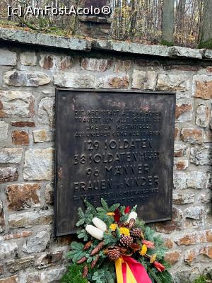 [P07] Cimitirul eroilor - placuta inchinata celor cazuti in al doilea razboi mondial » foto by Trank
 - 
<span class="allrVoted glyphicon glyphicon-heart hidden" id="av1389112"></span>
<a class="m-l-10 hidden" id="sv1389112" onclick="voting_Foto_DelVot(,1389112,28249)" role="button">șterge vot <span class="glyphicon glyphicon-remove"></span></a>
<a id="v91389112" class=" c-red"  onclick="voting_Foto_SetVot(1389112)" role="button"><span class="glyphicon glyphicon-heart-empty"></span> <b>LIKE</b> = Votează poza</a> <img class="hidden"  id="f1389112W9" src="/imagini/loader.gif" border="0" /><span class="AjErrMes hidden" id="e1389112ErM"></span>