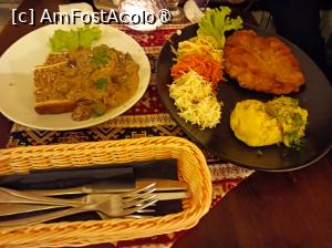 [P37] 37. IMG_20220925_163912 Zamość, Restauracja Muzealna Ormiańskie Piwnice, Masa noastră cu Plăcintă Biłgoraj și Cotlet de porc tradițional » foto by mprofeanu
 - 
<span class="allrVoted glyphicon glyphicon-heart hidden" id="av1402670"></span>
<a class="m-l-10 hidden" id="sv1402670" onclick="voting_Foto_DelVot(,1402670,28303)" role="button">șterge vot <span class="glyphicon glyphicon-remove"></span></a>
<a id="v91402670" class=" c-red"  onclick="voting_Foto_SetVot(1402670)" role="button"><span class="glyphicon glyphicon-heart-empty"></span> <b>LIKE</b> = Votează poza</a> <img class="hidden"  id="f1402670W9" src="/imagini/loader.gif" border="0" /><span class="AjErrMes hidden" id="e1402670ErM"></span>