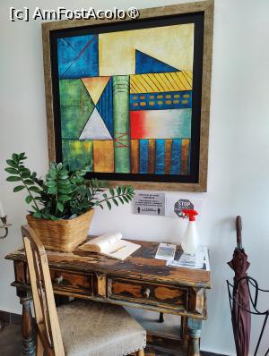 [P24] Boutique Hotel Le Baron - chiar la intrare, „cartea de oaspeți” » foto by crismis
 - 
<span class="allrVoted glyphicon glyphicon-heart hidden" id="av1397773"></span>
<a class="m-l-10 hidden" id="sv1397773" onclick="voting_Foto_DelVot(,1397773,28321)" role="button">șterge vot <span class="glyphicon glyphicon-remove"></span></a>
<a id="v91397773" class=" c-red"  onclick="voting_Foto_SetVot(1397773)" role="button"><span class="glyphicon glyphicon-heart-empty"></span> <b>LIKE</b> = Votează poza</a> <img class="hidden"  id="f1397773W9" src="/imagini/loader.gif" border="0" /><span class="AjErrMes hidden" id="e1397773ErM"></span>