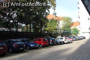 [P03] Warsaw, Ulica Niecała 6, Parcarea plină, mașina noastră este cea albă, se vede și frumoasa Biserica Franciscană Sf. Antonie de Padova și terenul sportiv al Școlii Primare » foto by mprofeanu
 - 
<span class="allrVoted glyphicon glyphicon-heart hidden" id="av1399336"></span>
<a class="m-l-10 hidden" id="sv1399336" onclick="voting_Foto_DelVot(,1399336,28327)" role="button">șterge vot <span class="glyphicon glyphicon-remove"></span></a>
<a id="v91399336" class=" c-red"  onclick="voting_Foto_SetVot(1399336)" role="button"><span class="glyphicon glyphicon-heart-empty"></span> <b>LIKE</b> = Votează poza</a> <img class="hidden"  id="f1399336W9" src="/imagini/loader.gif" border="0" /><span class="AjErrMes hidden" id="e1399336ErM"></span>