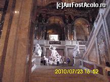 [P01] Muzeul de Istorie a Artei din Viena, sculptura lui Antonio Canova in fundal centru » foto by magdalena
 - 
<span class="allrVoted glyphicon glyphicon-heart hidden" id="av138687"></span>
<a class="m-l-10 hidden" id="sv138687" onclick="voting_Foto_DelVot(,138687,28338)" role="button">șterge vot <span class="glyphicon glyphicon-remove"></span></a>
<a id="v9138687" class=" c-red"  onclick="voting_Foto_SetVot(138687)" role="button"><span class="glyphicon glyphicon-heart-empty"></span> <b>LIKE</b> = Votează poza</a> <img class="hidden"  id="f138687W9" src="/imagini/loader.gif" border="0" /><span class="AjErrMes hidden" id="e138687ErM"></span>