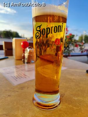 [P02] Bere locală la Restaurant Matroz » foto by crismis
 - 
<span class="allrVoted glyphicon glyphicon-heart hidden" id="av1400925"></span>
<a class="m-l-10 hidden" id="sv1400925" onclick="voting_Foto_DelVot(,1400925,28339)" role="button">șterge vot <span class="glyphicon glyphicon-remove"></span></a>
<a id="v91400925" class=" c-red"  onclick="voting_Foto_SetVot(1400925)" role="button"><span class="glyphicon glyphicon-heart-empty"></span> <b>LIKE</b> = Votează poza</a> <img class="hidden"  id="f1400925W9" src="/imagini/loader.gif" border="0" /><span class="AjErrMes hidden" id="e1400925ErM"></span>