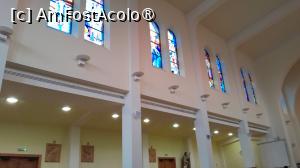 [P23] vitralii biserica » foto by Yolanda
 - 
<span class="allrVoted glyphicon glyphicon-heart hidden" id="av1401477"></span>
<a class="m-l-10 hidden" id="sv1401477" onclick="voting_Foto_DelVot(,1401477,28342)" role="button">șterge vot <span class="glyphicon glyphicon-remove"></span></a>
<a id="v91401477" class=" c-red"  onclick="voting_Foto_SetVot(1401477)" role="button"><span class="glyphicon glyphicon-heart-empty"></span> <b>LIKE</b> = Votează poza</a> <img class="hidden"  id="f1401477W9" src="/imagini/loader.gif" border="0" /><span class="AjErrMes hidden" id="e1401477ErM"></span>