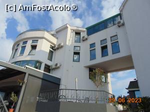 [P37] hotel exterior » foto by Yolanda
 - 
<span class="allrVoted glyphicon glyphicon-heart hidden" id="av1401968"></span>
<a class="m-l-10 hidden" id="sv1401968" onclick="voting_Foto_DelVot(,1401968,28346)" role="button">șterge vot <span class="glyphicon glyphicon-remove"></span></a>
<a id="v91401968" class=" c-red"  onclick="voting_Foto_SetVot(1401968)" role="button"><span class="glyphicon glyphicon-heart-empty"></span> <b>LIKE</b> = Votează poza</a> <img class="hidden"  id="f1401968W9" src="/imagini/loader.gif" border="0" /><span class="AjErrMes hidden" id="e1401968ErM"></span>