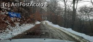 [P09] Drumul Forestier spre Mănăstirea Jgheaburi avea porțiuni cu gropi și zăpadă » foto by mprofeanu
 - 
<span class="allrVoted glyphicon glyphicon-heart hidden" id="av1404031"></span>
<a class="m-l-10 hidden" id="sv1404031" onclick="voting_Foto_DelVot(,1404031,28367)" role="button">șterge vot <span class="glyphicon glyphicon-remove"></span></a>
<a id="v91404031" class=" c-red"  onclick="voting_Foto_SetVot(1404031)" role="button"><span class="glyphicon glyphicon-heart-empty"></span> <b>LIKE</b> = Votează poza</a> <img class="hidden"  id="f1404031W9" src="/imagini/loader.gif" border="0" /><span class="AjErrMes hidden" id="e1404031ErM"></span>