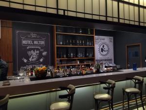 [P21] Barul mare din hotel » foto by bogdan74 <span class="label label-default labelC_thin small">NEVOTABILĂ</span>