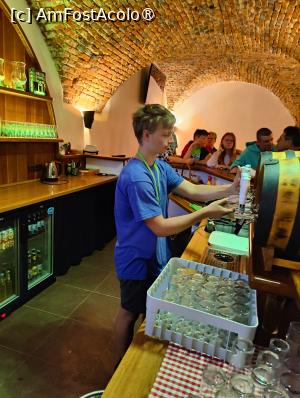 [P28] Fabrica regală de bere; degustare » foto by crismis
 - 
<span class="allrVoted glyphicon glyphicon-heart hidden" id="av1409813"></span>
<a class="m-l-10 hidden" id="sv1409813" onclick="voting_Foto_DelVot(,1409813,28420)" role="button">șterge vot <span class="glyphicon glyphicon-remove"></span></a>
<a id="v91409813" class=" c-red"  onclick="voting_Foto_SetVot(1409813)" role="button"><span class="glyphicon glyphicon-heart-empty"></span> <b>LIKE</b> = Votează poza</a> <img class="hidden"  id="f1409813W9" src="/imagini/loader.gif" border="0" /><span class="AjErrMes hidden" id="e1409813ErM"></span>
