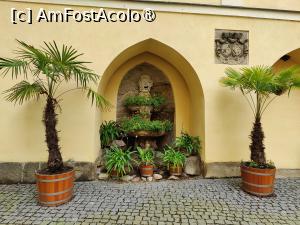 [P61] Castelul Orlik; curtea interioară » foto by crismis
 - 
<span class="allrVoted glyphicon glyphicon-heart hidden" id="av1412165"></span>
<a class="m-l-10 hidden" id="sv1412165" onclick="voting_Foto_DelVot(,1412165,28420)" role="button">șterge vot <span class="glyphicon glyphicon-remove"></span></a>
<a id="v91412165" class=" c-red"  onclick="voting_Foto_SetVot(1412165)" role="button"><span class="glyphicon glyphicon-heart-empty"></span> <b>LIKE</b> = Votează poza</a> <img class="hidden"  id="f1412165W9" src="/imagini/loader.gif" border="0" /><span class="AjErrMes hidden" id="e1412165ErM"></span>