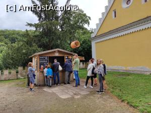 [P66] Castelul Orlik; coadă la înghețată bună și mini-kurtos » foto by crismis
 - 
<span class="allrVoted glyphicon glyphicon-heart hidden" id="av1412170"></span>
<a class="m-l-10 hidden" id="sv1412170" onclick="voting_Foto_DelVot(,1412170,28420)" role="button">șterge vot <span class="glyphicon glyphicon-remove"></span></a>
<a id="v91412170" class=" c-red"  onclick="voting_Foto_SetVot(1412170)" role="button"><span class="glyphicon glyphicon-heart-empty"></span> <b>LIKE</b> = Votează poza</a> <img class="hidden"  id="f1412170W9" src="/imagini/loader.gif" border="0" /><span class="AjErrMes hidden" id="e1412170ErM"></span>