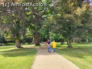 [P78] Castelul Blatna; la plimbare prin parc » foto by crismis
 - 
<span class="allrVoted glyphicon glyphicon-heart hidden" id="av1412182"></span>
<a class="m-l-10 hidden" id="sv1412182" onclick="voting_Foto_DelVot(,1412182,28420)" role="button">șterge vot <span class="glyphicon glyphicon-remove"></span></a>
<a id="v91412182" class=" c-red"  onclick="voting_Foto_SetVot(1412182)" role="button"><span class="glyphicon glyphicon-heart-empty"></span> <b>LIKE</b> = Votează poza</a> <img class="hidden"  id="f1412182W9" src="/imagini/loader.gif" border="0" /><span class="AjErrMes hidden" id="e1412182ErM"></span>