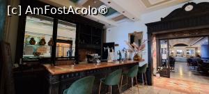 [P06] La bar » foto by irinad
 - 
<span class="allrVoted glyphicon glyphicon-heart hidden" id="av1410235"></span>
<a class="m-l-10 hidden" id="sv1410235" onclick="voting_Foto_DelVot(,1410235,28430)" role="button">șterge vot <span class="glyphicon glyphicon-remove"></span></a>
<a id="v91410235" class=" c-red"  onclick="voting_Foto_SetVot(1410235)" role="button"><span class="glyphicon glyphicon-heart-empty"></span> <b>LIKE</b> = Votează poza</a> <img class="hidden"  id="f1410235W9" src="/imagini/loader.gif" border="0" /><span class="AjErrMes hidden" id="e1410235ErM"></span>