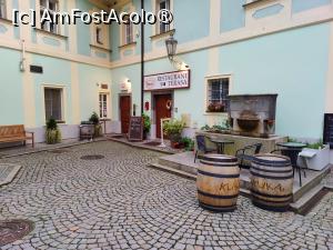 [P46] Papa's Living Restaurant; intrarea e cea din colț-dreapta » foto by crismis
 - 
<span class="allrVoted glyphicon glyphicon-heart hidden" id="av1412275"></span>
<a class="m-l-10 hidden" id="sv1412275" onclick="voting_Foto_DelVot(,1412275,28441)" role="button">șterge vot <span class="glyphicon glyphicon-remove"></span></a>
<a id="v91412275" class=" c-red"  onclick="voting_Foto_SetVot(1412275)" role="button"><span class="glyphicon glyphicon-heart-empty"></span> <b>LIKE</b> = Votează poza</a> <img class="hidden"  id="f1412275W9" src="/imagini/loader.gif" border="0" /><span class="AjErrMes hidden" id="e1412275ErM"></span>