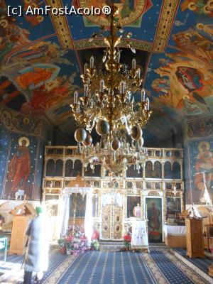 [P16] Mănăstirea Bujoreni - Biserica veche, interior. » foto by iulianic
 - 
<span class="allrVoted glyphicon glyphicon-heart hidden" id="av1346813"></span>
<a class="m-l-10 hidden" id="sv1346813" onclick="voting_Foto_DelVot(,1346813,28446)" role="button">șterge vot <span class="glyphicon glyphicon-remove"></span></a>
<a id="v91346813" class=" c-red"  onclick="voting_Foto_SetVot(1346813)" role="button"><span class="glyphicon glyphicon-heart-empty"></span> <b>LIKE</b> = Votează poza</a> <img class="hidden"  id="f1346813W9" src="/imagini/loader.gif" border="0" /><span class="AjErrMes hidden" id="e1346813ErM"></span>