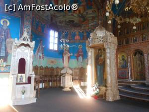[P30] Mănăstirea Bujoreni - Paraclisul, interior. » foto by iulianic
 - 
<span class="allrVoted glyphicon glyphicon-heart hidden" id="av1346827"></span>
<a class="m-l-10 hidden" id="sv1346827" onclick="voting_Foto_DelVot(,1346827,28446)" role="button">șterge vot <span class="glyphicon glyphicon-remove"></span></a>
<a id="v91346827" class=" c-red"  onclick="voting_Foto_SetVot(1346827)" role="button"><span class="glyphicon glyphicon-heart-empty"></span> <b>LIKE</b> = Votează poza</a> <img class="hidden"  id="f1346827W9" src="/imagini/loader.gif" border="0" /><span class="AjErrMes hidden" id="e1346827ErM"></span>