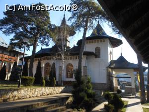 [P05] Mănăstirea Bujoreni - Biserica veche, vedere dinspre nord. » foto by iulianic
 - 
<span class="allrVoted glyphicon glyphicon-heart hidden" id="av1346802"></span>
<a class="m-l-10 hidden" id="sv1346802" onclick="voting_Foto_DelVot(,1346802,28446)" role="button">șterge vot <span class="glyphicon glyphicon-remove"></span></a>
<a id="v91346802" class=" c-red"  onclick="voting_Foto_SetVot(1346802)" role="button"><span class="glyphicon glyphicon-heart-empty"></span> <b>LIKE</b> = Votează poza</a> <img class="hidden"  id="f1346802W9" src="/imagini/loader.gif" border="0" /><span class="AjErrMes hidden" id="e1346802ErM"></span>